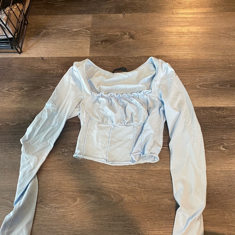 long sleeve light blue crop shirt